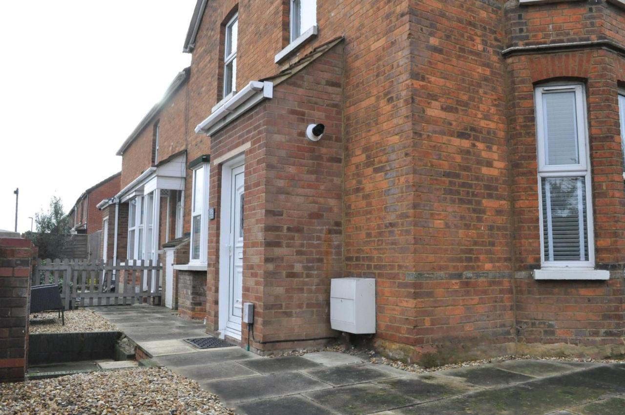 Bedford Rd Apartment Ideal For Hospital & Town Centre Kempston Bagian luar foto